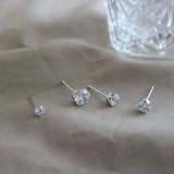 Dot Zirconia Earrings