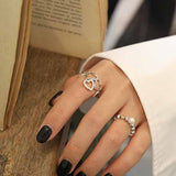 Livy Pearl Ring